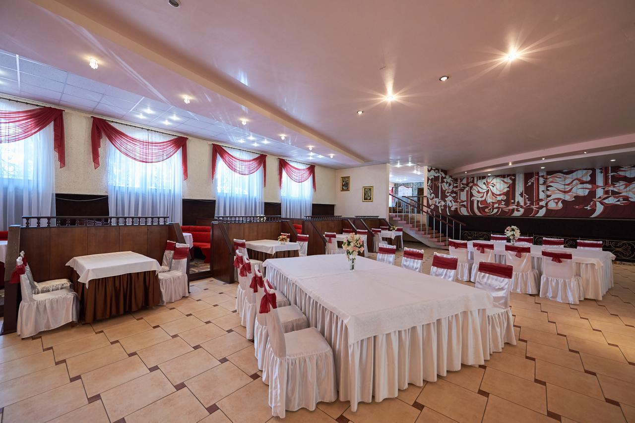 Rassvet Hotel Dnjepropetovsk Buitenkant foto
